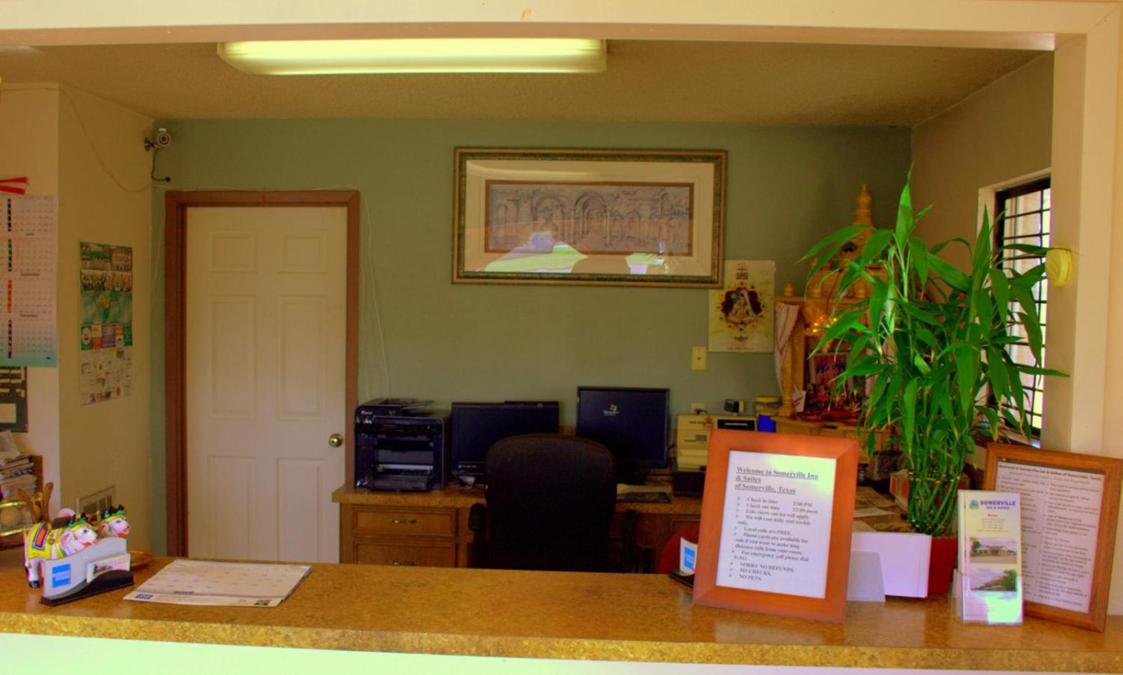 Somerville Inn And Suites Esterno foto